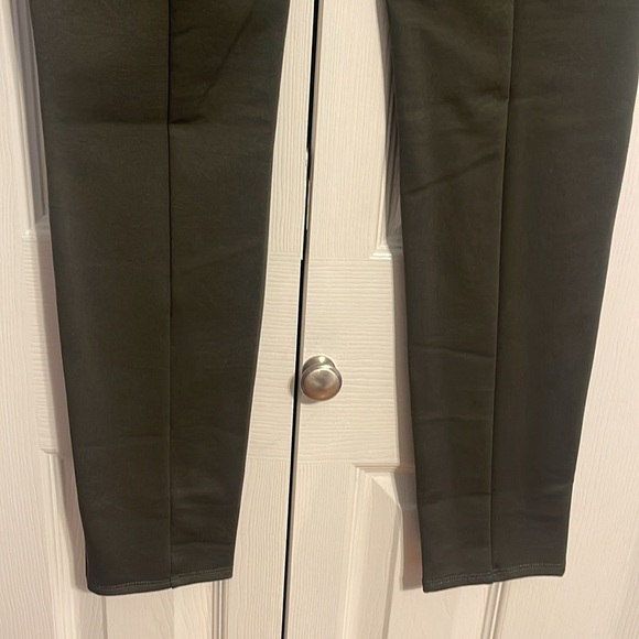 Banana Republic soft brushed legging pants in green size XS NWT - Picture 5 of 9